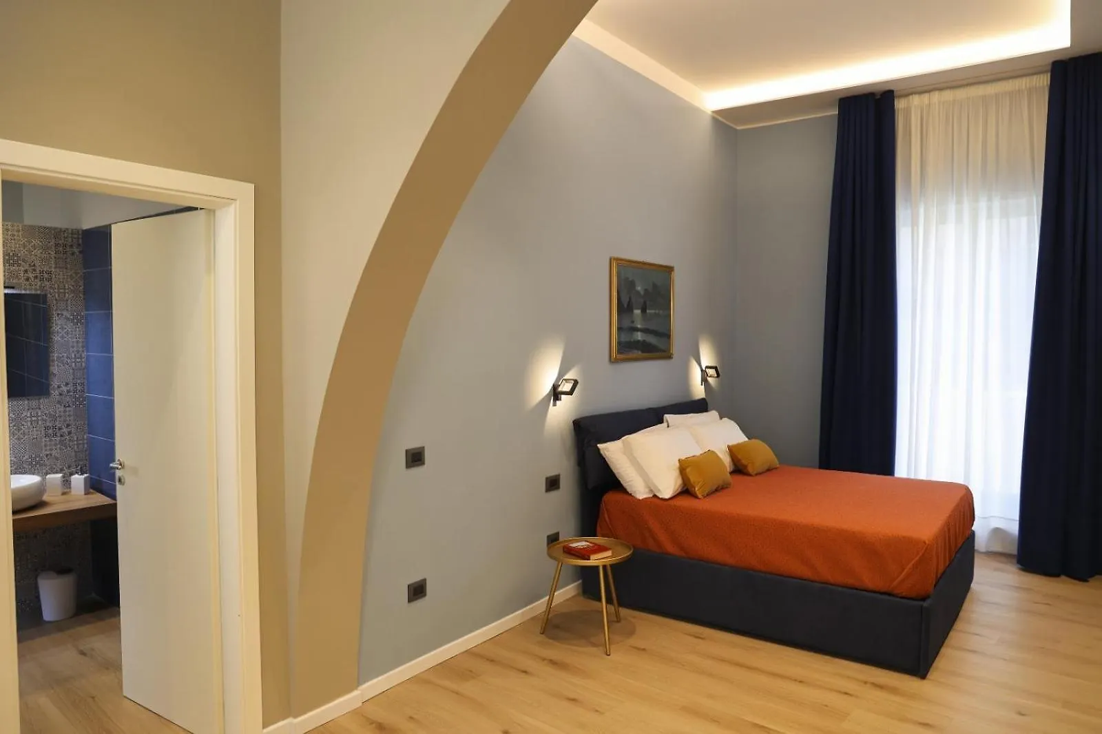Home 109 Luxury Rooms ナポリ ゲストハウス