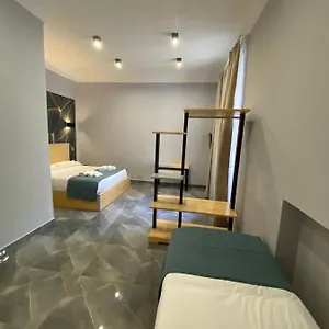 Be Italian Flat Sanfelice Affittacamere