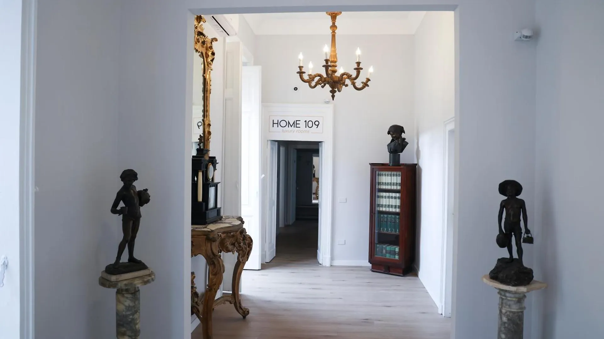 Home 109 Luxury Rooms Naples Guest house